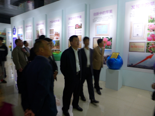 博物馆揭牌 (2).jpg